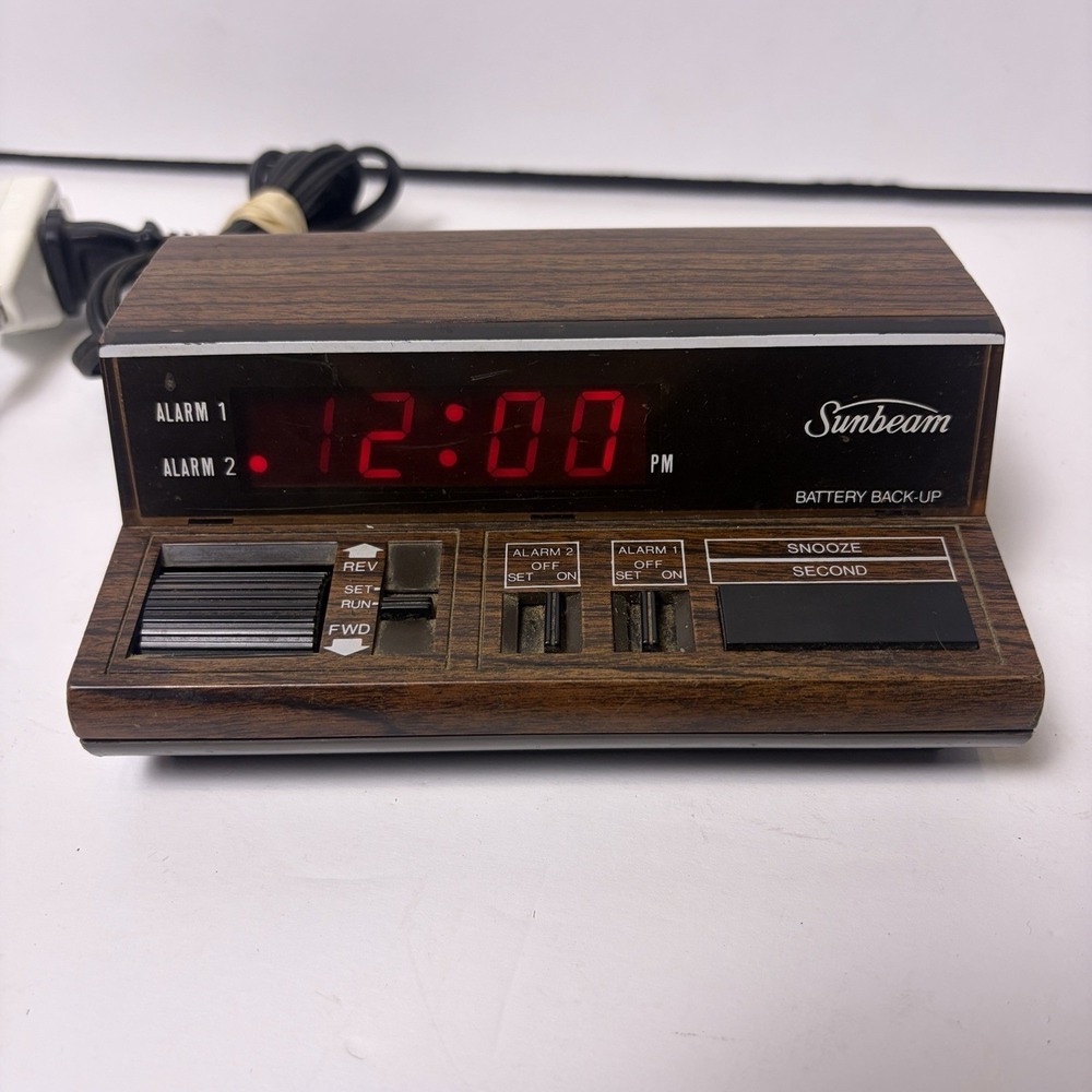 Vintage Alarm Clock SUNBEAM 887-25 LED Wood Grain Made in Hong Kong Tested Works